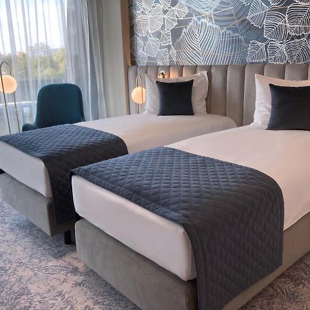 Tisia Hotel & Spa Tiszaujvaros Luaran gambar
