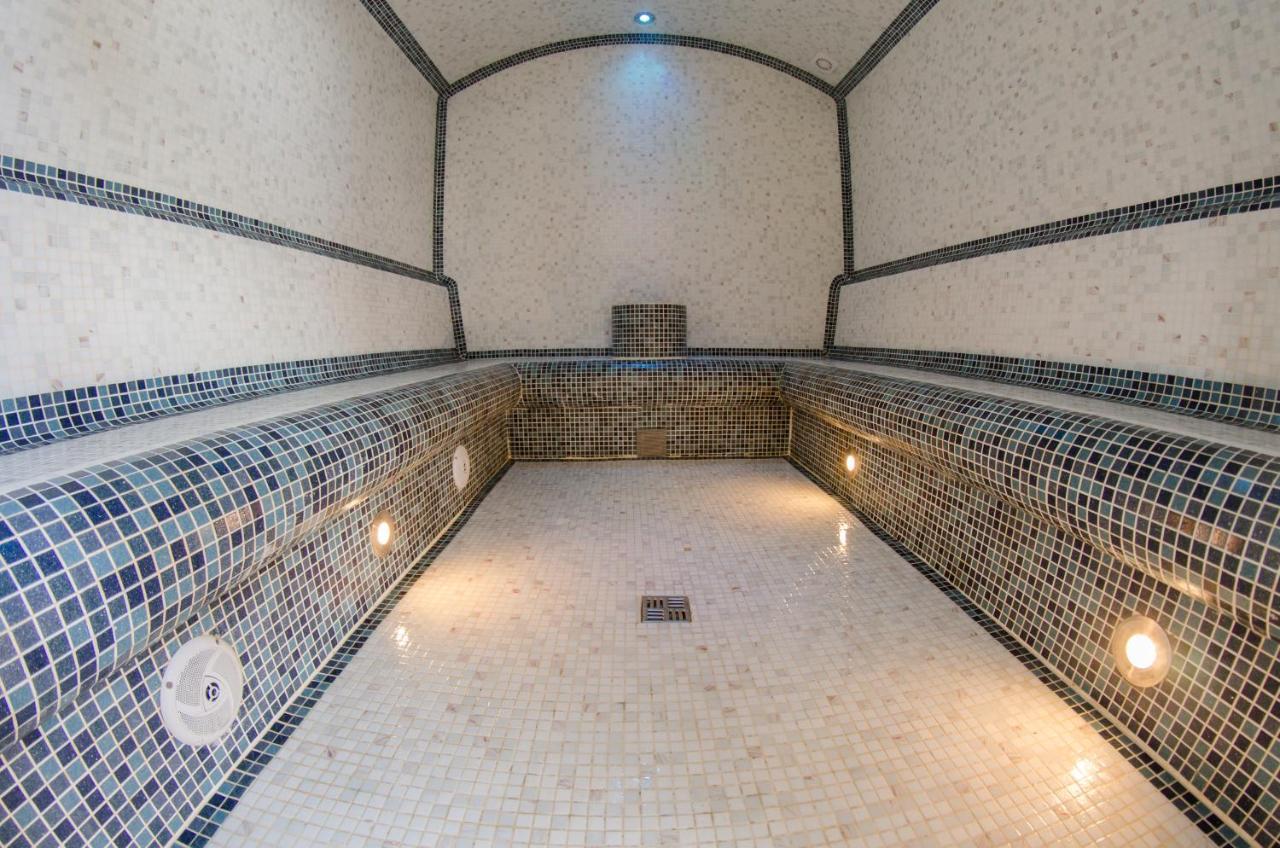 Tisia Hotel & Spa Tiszaujvaros Luaran gambar