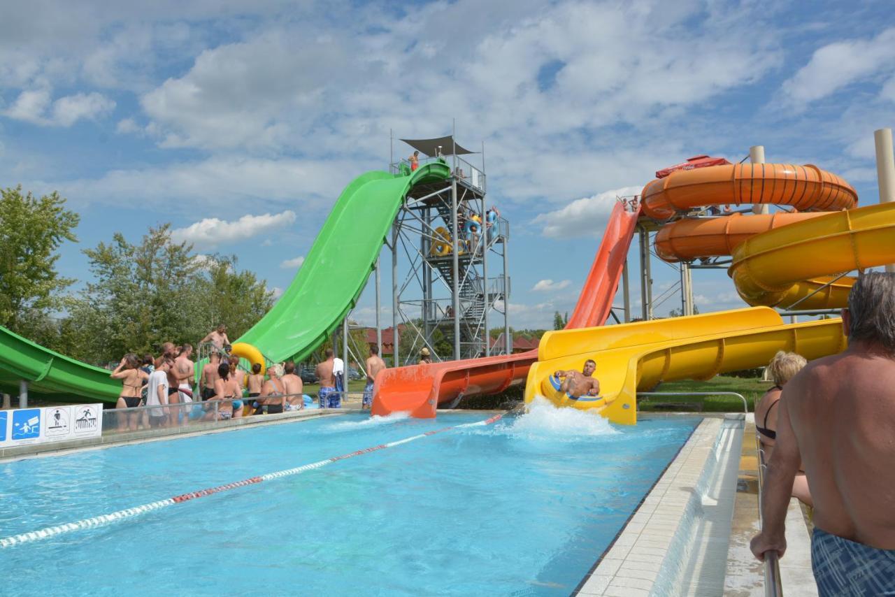Tisia Hotel & Spa Tiszaujvaros Luaran gambar