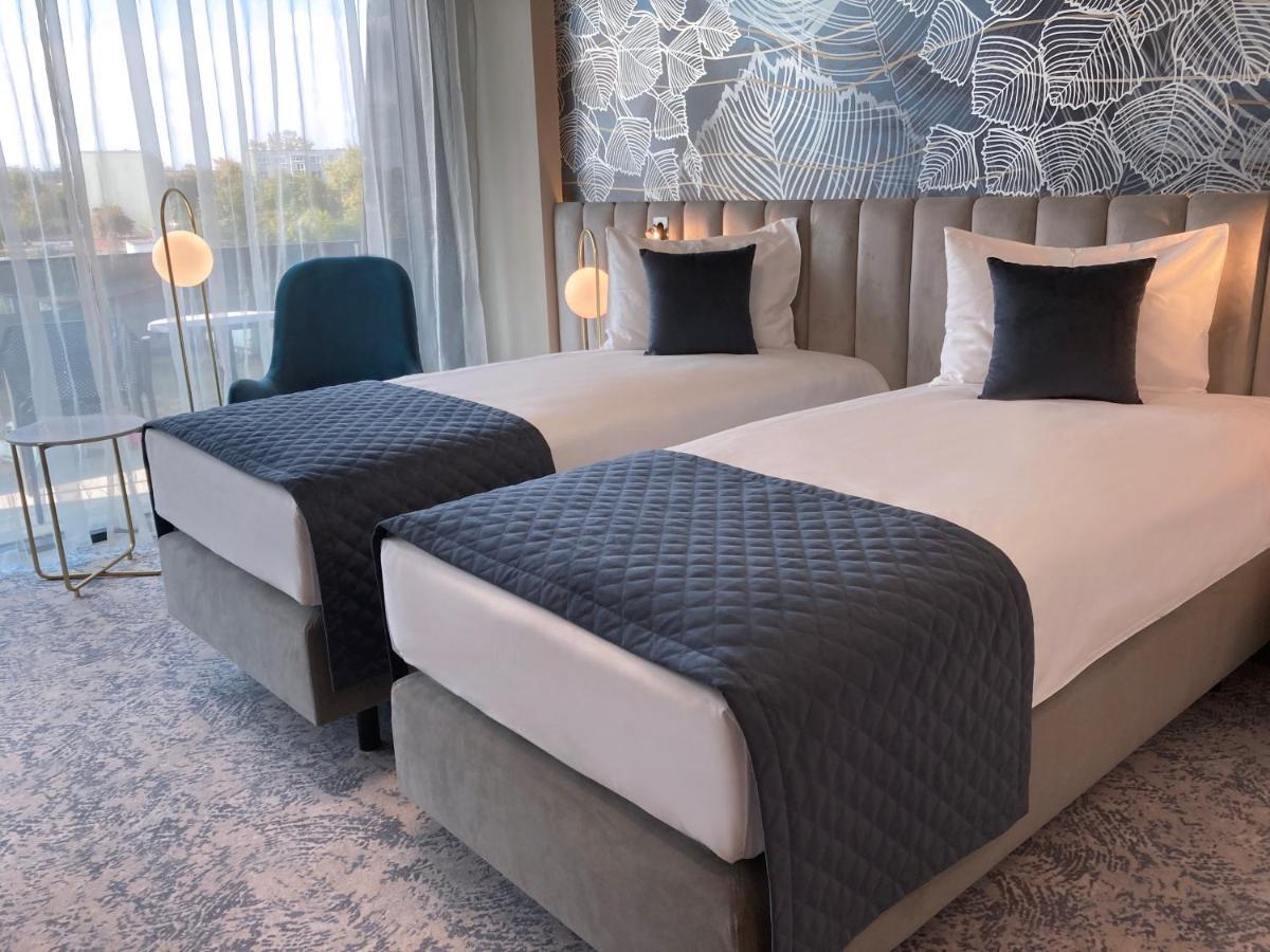 Tisia Hotel & Spa Tiszaujvaros Luaran gambar