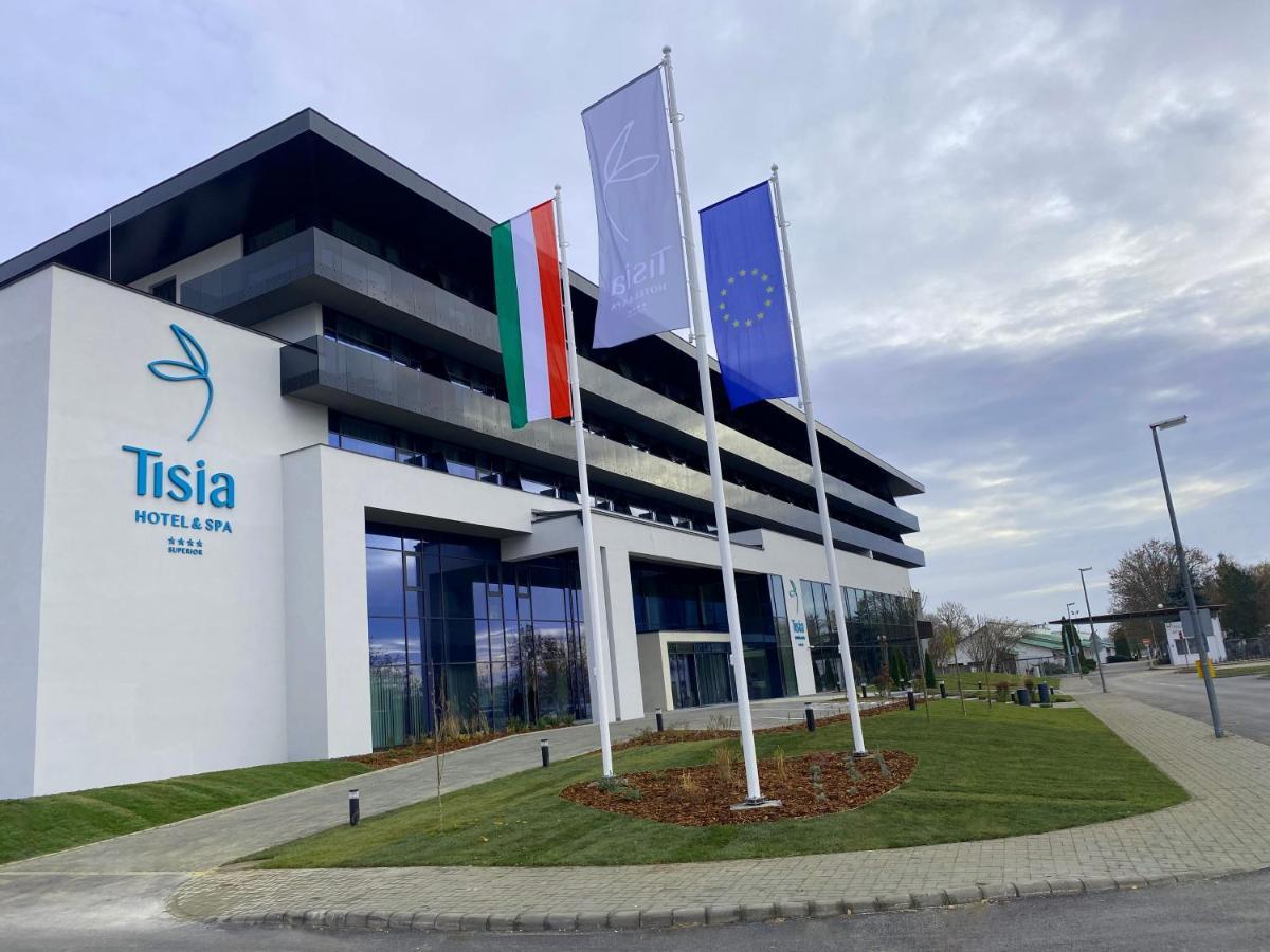 Tisia Hotel & Spa Tiszaujvaros Luaran gambar