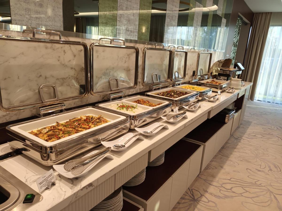 Tisia Hotel & Spa Tiszaujvaros Luaran gambar
