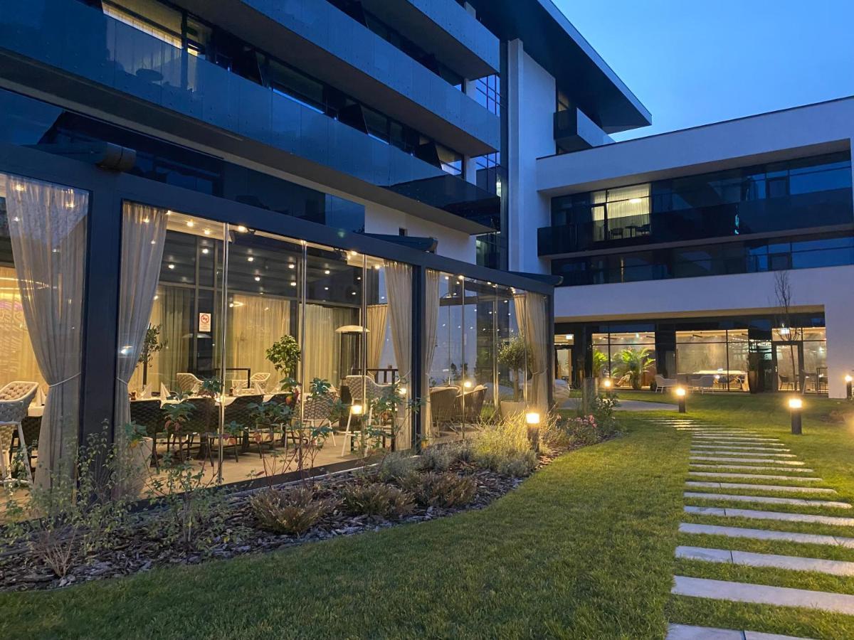 Tisia Hotel & Spa Tiszaujvaros Luaran gambar
