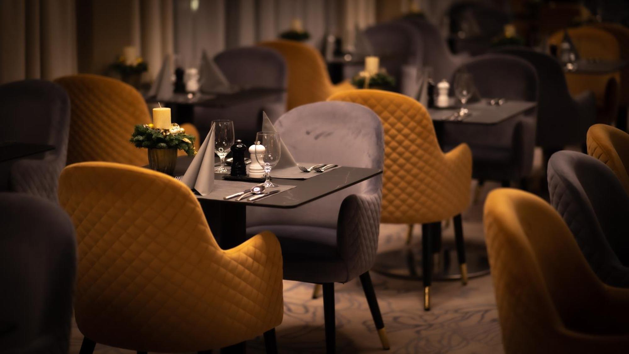 Tisia Hotel & Spa Tiszaujvaros Luaran gambar