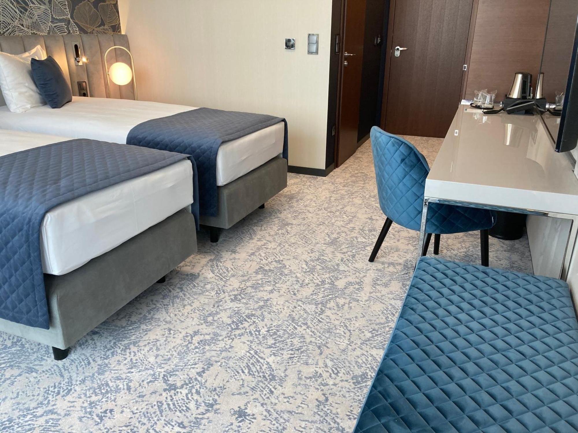 Tisia Hotel & Spa Tiszaujvaros Luaran gambar