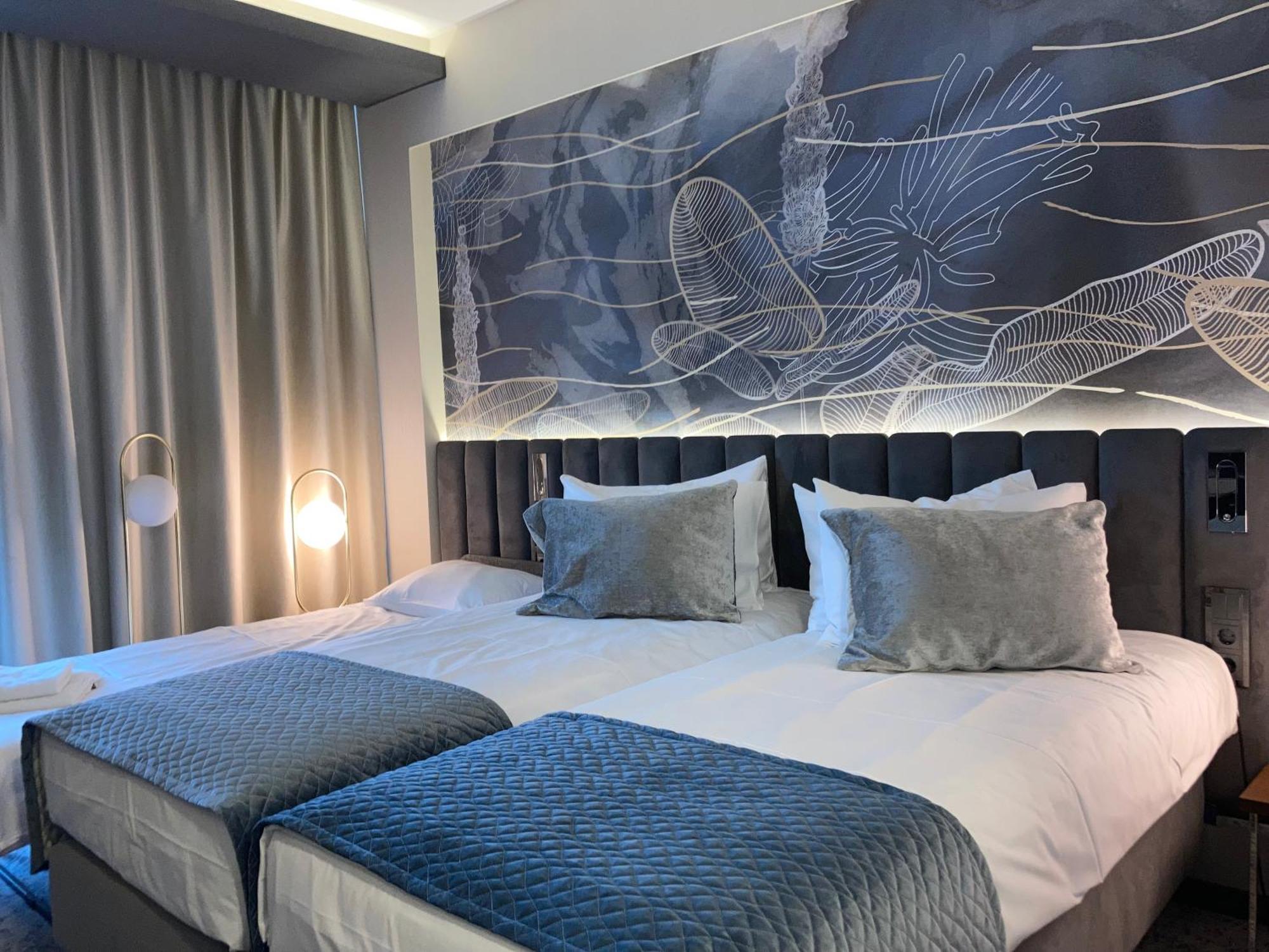 Tisia Hotel & Spa Tiszaujvaros Luaran gambar